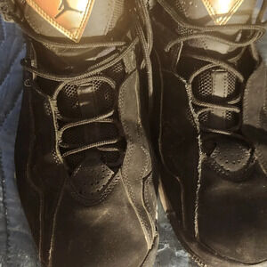 Size 12 jordan flights retro like new